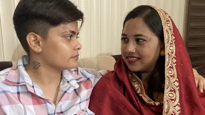 डिंपल और मनीषा की शादी में 70 रिश्तेदार शामिल हुए थे.