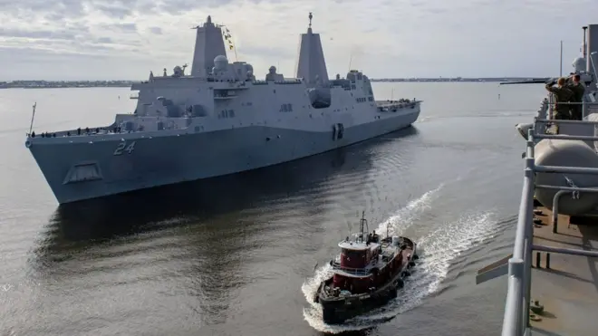 سفينة حربية أمريكية