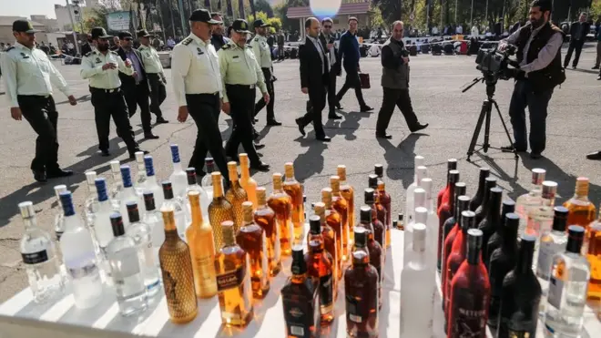 انهدام مشروبات الکلی در ایران