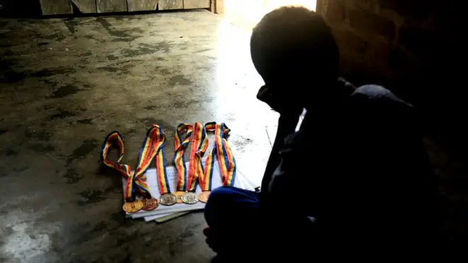 තම ප්‍රාර්ථනය වෛද්‍යවරයකු වීම බව ශිෂ්‍යයා පවසයි