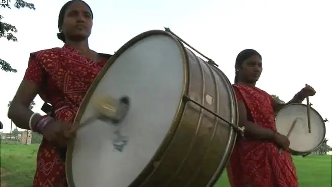 మహిళల బ్యాండు మేళం