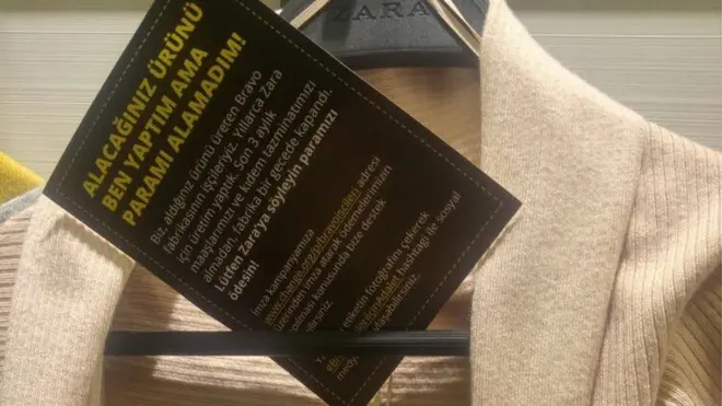 Kertas itu berisikan pula ajakan dukungan melalui #BravoIscileriIcinAdalet atau 'Keadilan bagi para buruh Bravo'.