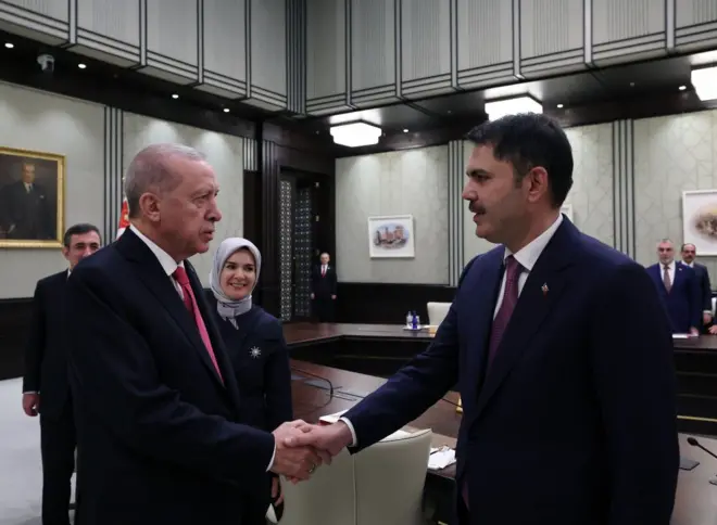 Cumhurbaşkanı Erdoğan görev değişimi sonrası yapılan ilk kabine toplantısında Murat Kurum ile