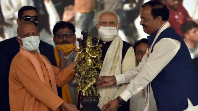 मोदी-योगी