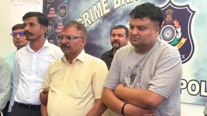 બીબીસી ગુજરાતી ડીસા બનાસકાંઠા ફટાકડા ફૅક્ટરી વિસ્ફોટ આગ મૃત્યુ પોલીસ 