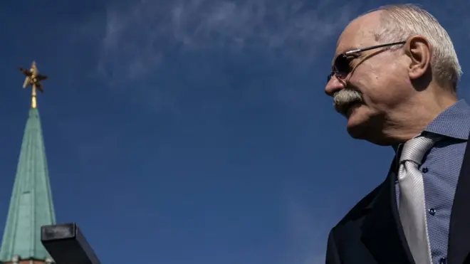 Никита Михалков не разделяет мнение Константина Райкина и других деятелей культуры относительно давления на искусство