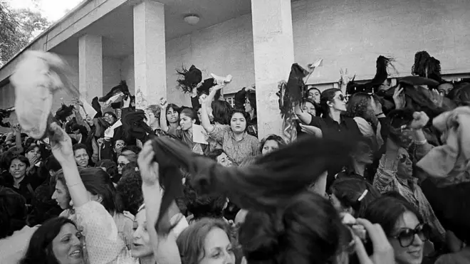 أجيال من الإيرانيات يحاربن من أجل الحرية