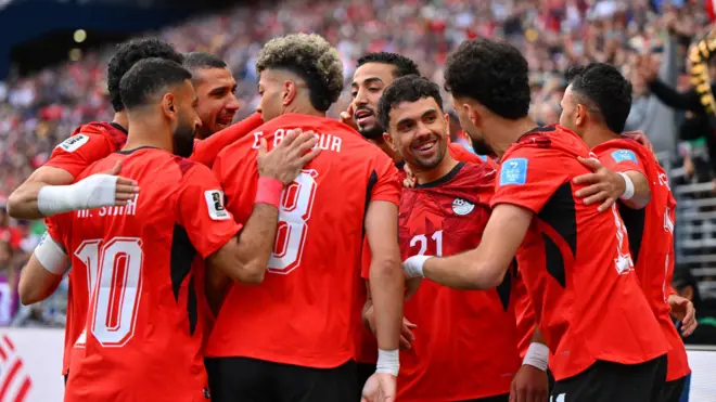 احتفال لاعبي منتخب مصر بهدف محمود صابر في شباك إيران