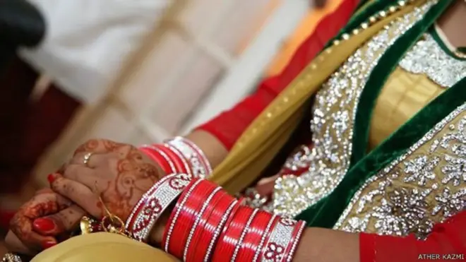 د جبري ودونو ۸۰ سلنه قربانیانې مېرمنې دي.