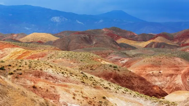 斯勃利的哲学是：只有去过很多人眼中的禁区后，才能逃脱他所谓的"官方故事"。（图片来源：Kolja Spori）