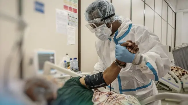 በጽኑ ታመመ ሰውና ሐኪም