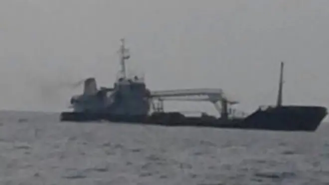 Dad looga shakisan yahay inay yihiin burcad badeed Soomaali ah ayaa waxaa lagu soo warramayaa inay xeebaha Soomaaliya ka kaxaysteen markab u socday magaalada Muqdisho.