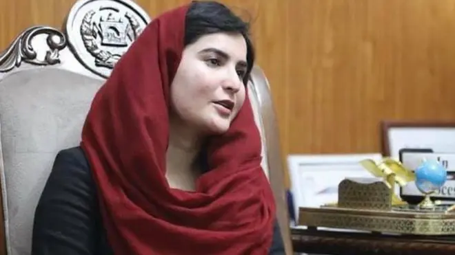 ناهید ایثار