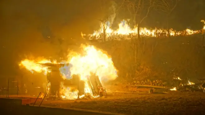 산불로 인한 국가재난사태 선포는 2005년 4월 이후 처음 있는 일이다