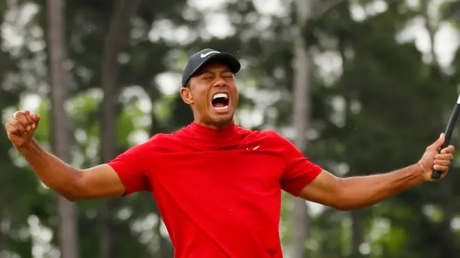 Tiger Woods celebró con euforia.