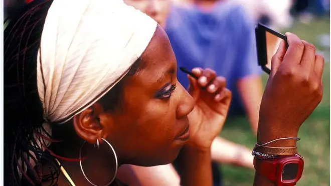 Nwaanyị na-etecha ntecha