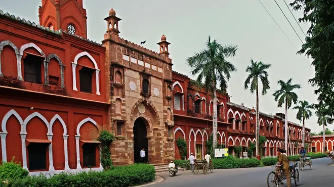 अलीगढ़ मुस्लिम यूनिवर्सिटी