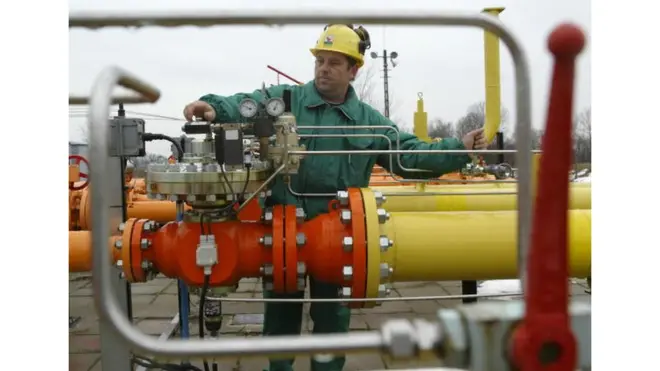 Kontrolor gasne cevi, Mađarska