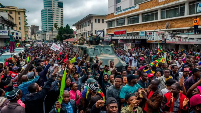Rakyat Zimbabwe sudah merayakan kejatuhan Mugabe, namun sang presiden berubah pikiran, dan batal mundur.