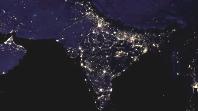 خلا سے رات کے وقت زمین کیسی دکھائی دیتی ہے؟