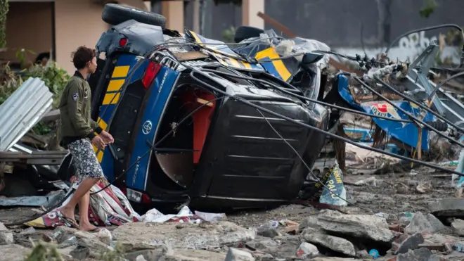 перевернута машина