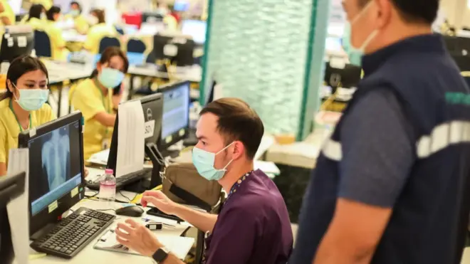 แพทย์ รพ.สนาม บุษราคัม