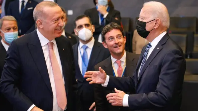 جو بایدن، رئیس جمهوری آمریکا با رجب طیب اردوغان، رئیس جمهوری ترکیه در این نشست صحبت کرد