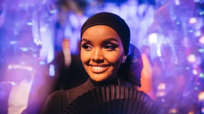 "شعرت بضغط شديد كوني أول مسلمة محجبة"