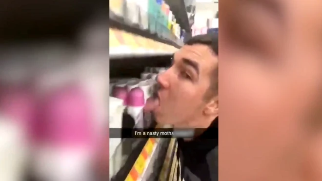 پلیس می‌گوید اتهام این فرد "تهدید تروریستی" است