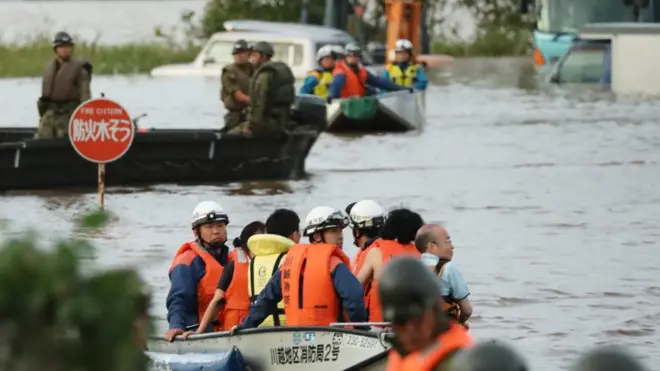 Topan Hagibis menyebabkan banyak wilayah terendam air dan sejauh ini hampir 30 orang meninggal dunia.