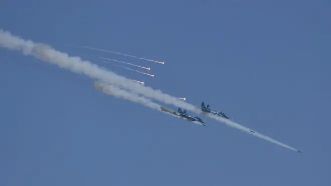 မြန်မာစစ်တပ်ရဲ့ တိုက်လေယာဉ်တချို့ (ပုံဟောင်း)