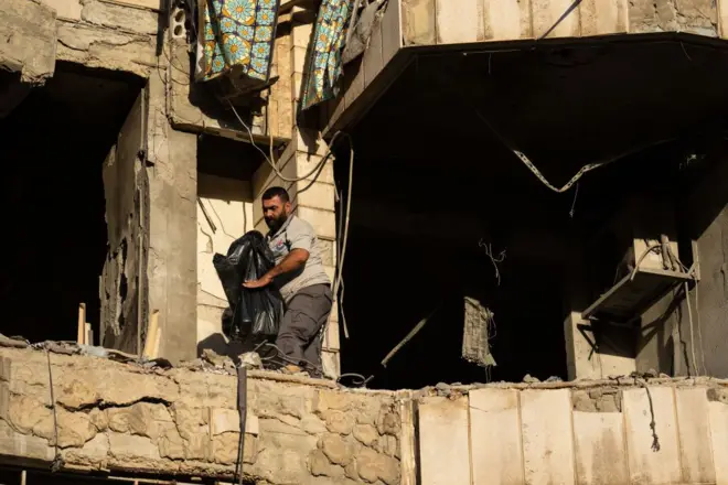 इस्रायलच्या हल्ल्यात लेबनॉनमध्ये हिजबुल्लाहच्या 15 सदस्यांचा मृत्यू