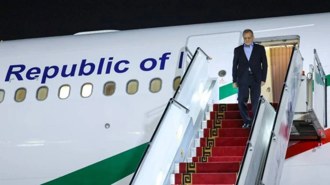 ورود مسعود پزشکیان، رئیس‌جمهور ایران به تیانجین