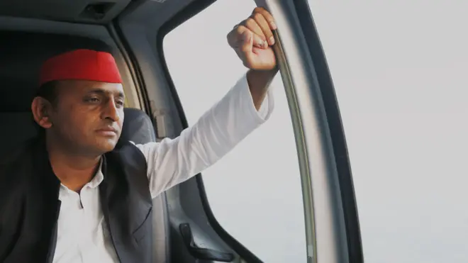 अखिलेश यादव