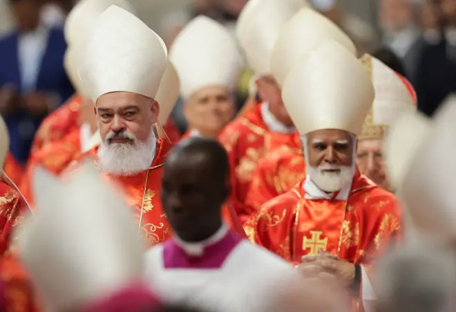 حضر الكاردينال دومينيك جوزيف ماثيو القداس الإلهي الذي أقيم بمناسبة انتخاب البابا الجديد، برئاسة عميد مجمع الكرادلة، الكاردينال جيوفاني باتيستا ري، في كاتدرائية القديس بطرس في الفاتيكان