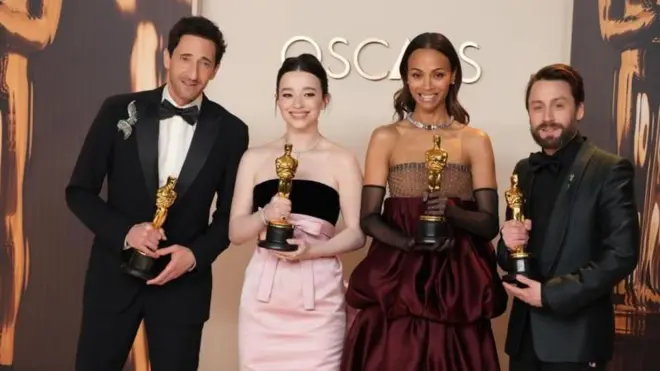 अॅड्रियन ब्रॉडी, मिकी मॅडिसन, झोई सल्डाना आणि किरन कल्किन यांनी चारही अभिनय श्रेणींतील ऑस्कर पुरस्कार जिंकले.
