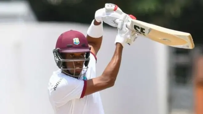 روسٹن چیز نے 13 چوکوں کی مدد سے سنچری مکمل کی