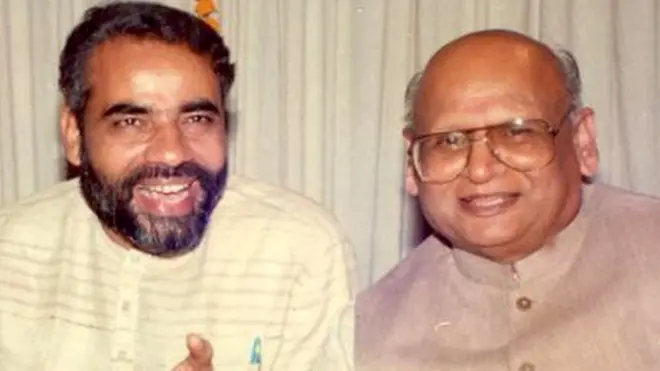 નરેન્દ્ર મોદી અને ચીમનભાઈ પટેલ