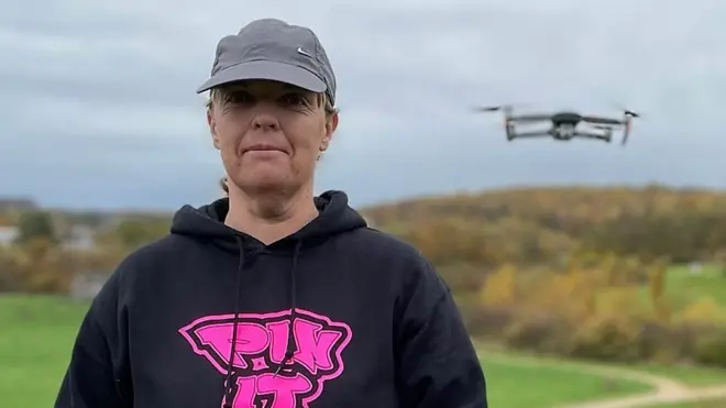 'मैँले ड्रोनबाट २०० भन्दा बढी हराएका कुकुरहरू भेटाएकी छु'