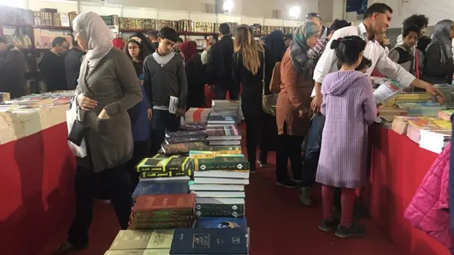 في الحلقة الجديدة من عالم الكتب، إطلالة على المشهد الراهن للثقافة التونسية في مقابلة مع الروائي شكري المبخوت