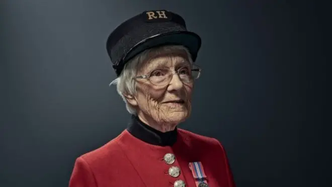 受僱於布萊切利莊園的安德魯斯(Helen Andrews)。