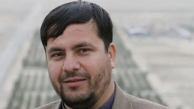 عبدالغفور پېروز د یکشنبې (۷ د مې) ګهیځ مهال خپل کور ته څېرمه موټر سایکل سپرو په ډ‌زو وواژه او پخپله وتښتېدل.