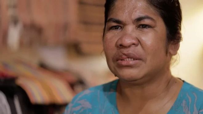 مریانس کابو اشک میریزد