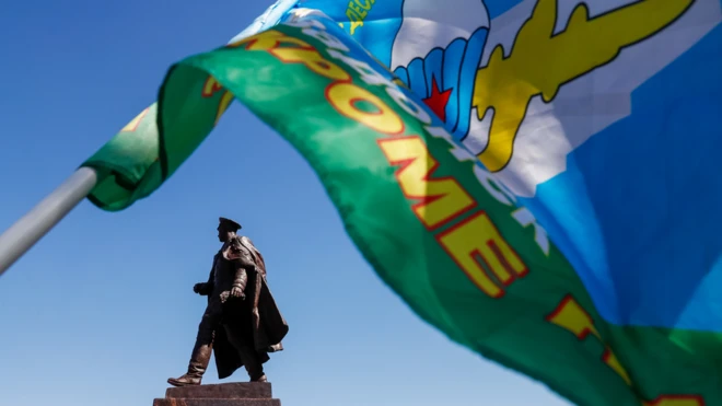 Памятник командующему ВДВ Василию Маргелову