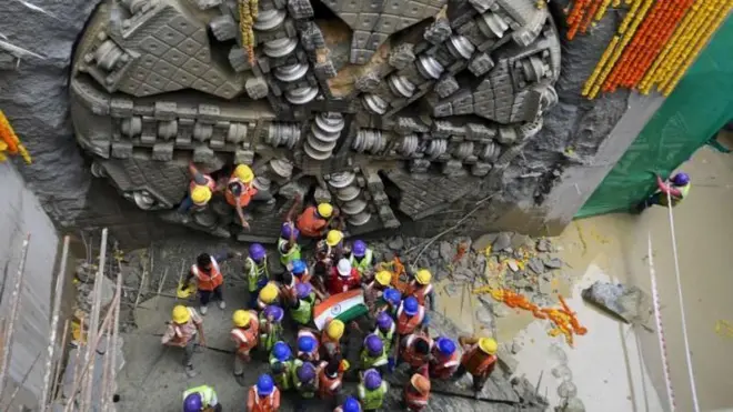 ఎస్ఎల్బీసీ, శ్రీశైలం