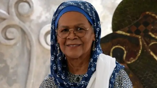 amina wadud di kediamannya di Yogyakarta