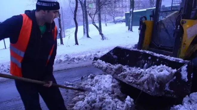 Четдаги меҳнат муҳожирлигида банд энг кўп Ўзбекистон фуқаролари Россия ҳисобига тўғри келади