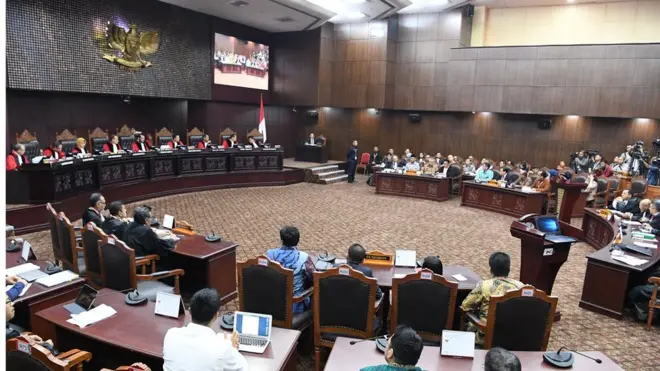 Suasana sidang lanjutan Perselisihan Hasil Pemilihan Umum (PHPU) Pilpres 2019 di gedung Mahkamah Konstitusi, Jakarta, Selasa (18/6).