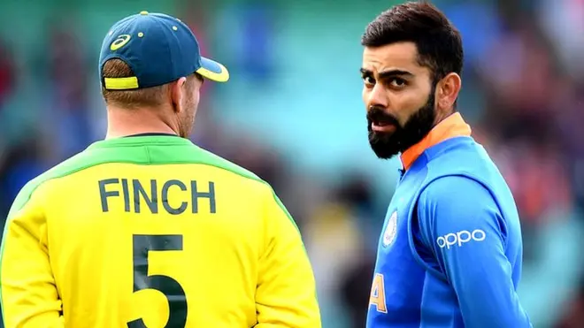 ऑस्ट्रेलियाई कप्तान एरॉन फिंच के साथ विराट कोहली