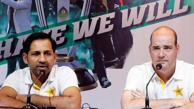 سرفراز احمد اور مکی آرتھر